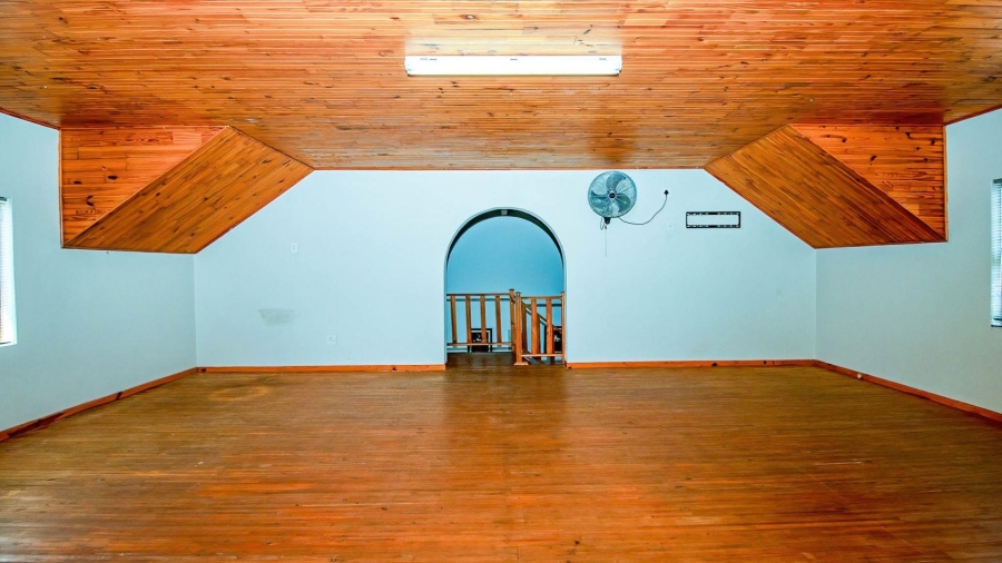 4 Bedroom Property for Sale in Hartenbos Central Western Cape